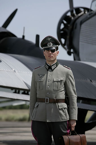 Tom Cruise como Claus von Stauffenberg